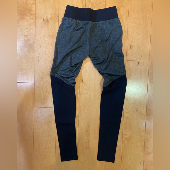 Under Armour Leggings - Picture 2 of 2